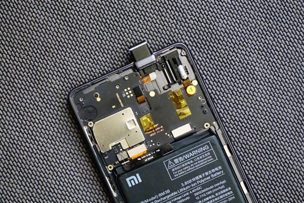 小米MIX 3为何采用滑盖全面屏？林斌释疑