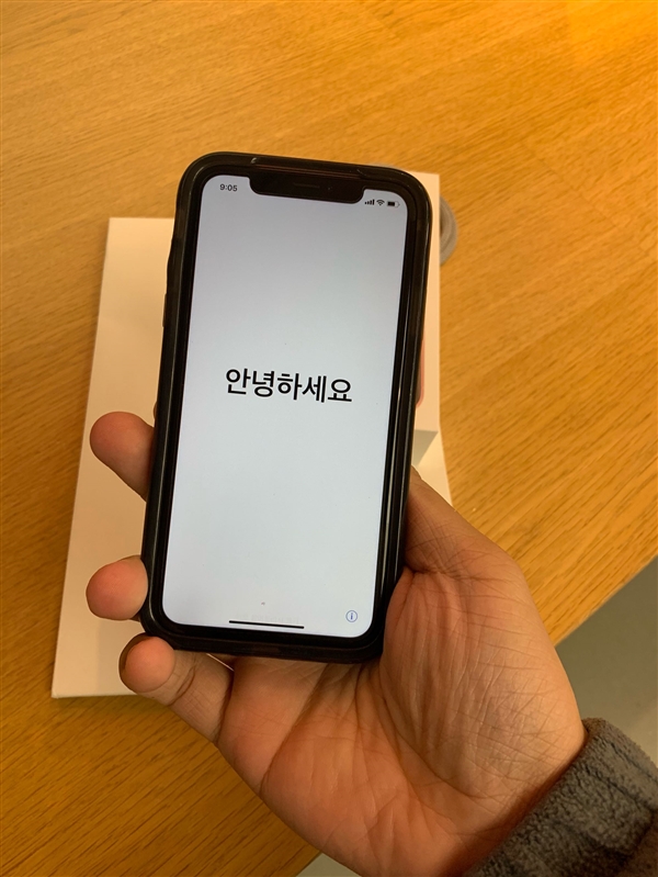 iPhone XR最好别套官网黑色保护壳