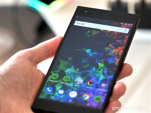 灯厂新一代游戏手机Razer Phone 2美图赏析