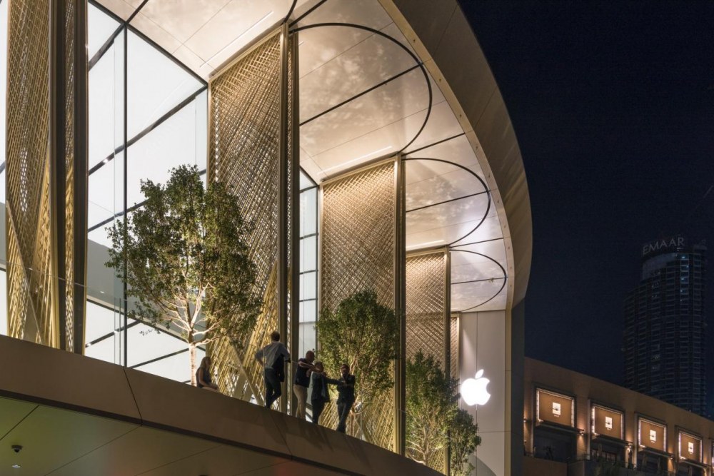 看苹果迪拜零售店诠释“高级土豪金”