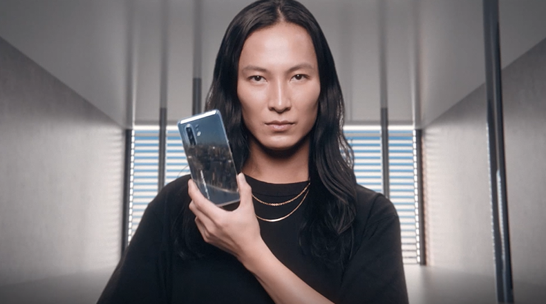 Alexander Wang现身解读vivo X30系列aw联名限定版设计理念