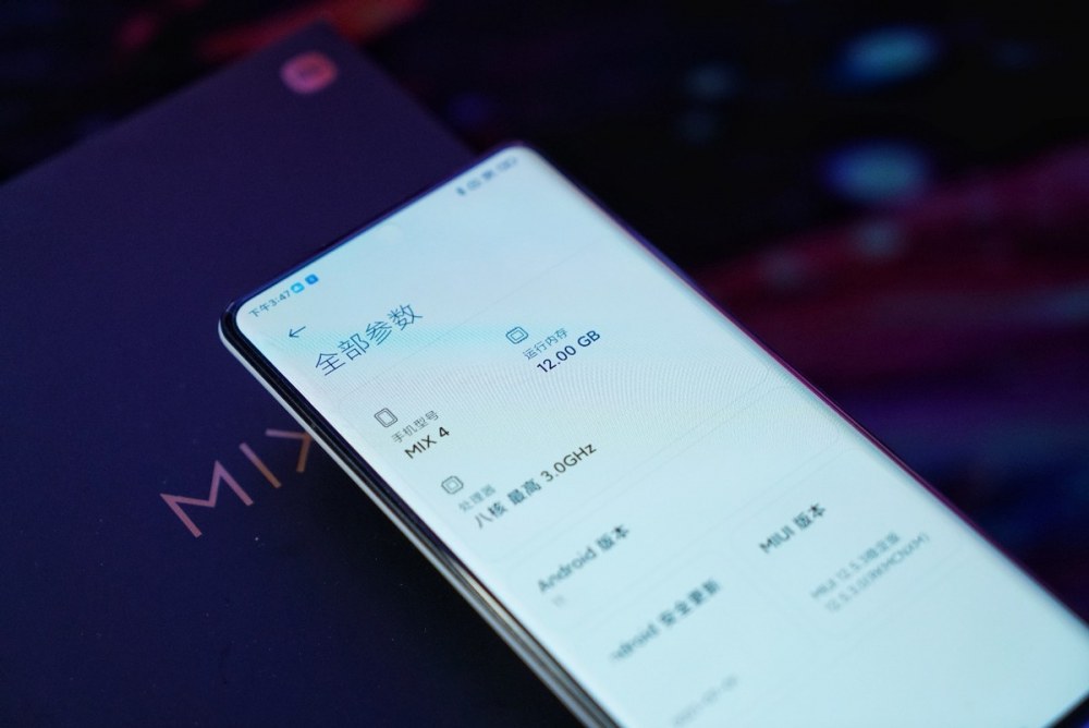 时隔3年再出手，小米MIX4首发评测：优点不足全盘点