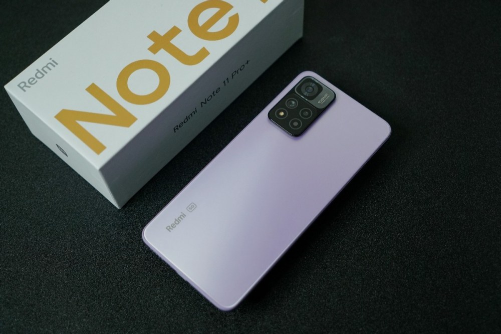 「科技头条评论」解密卢伟冰为何做个“逆向升级”的Redmi Note11